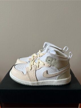 Air Jordan 1 Mid SE TD Guava Ice HJ5939-100 Size 8c